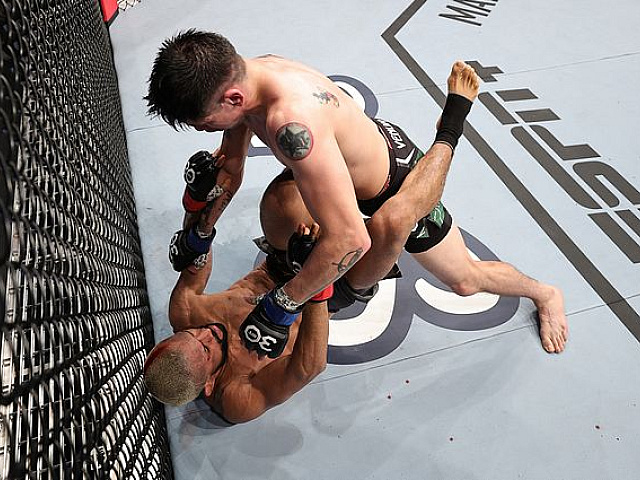 Brandon Moreno def. Deiveson Figueiredo R3 5:00 via TKO (Doctor Stoppage)